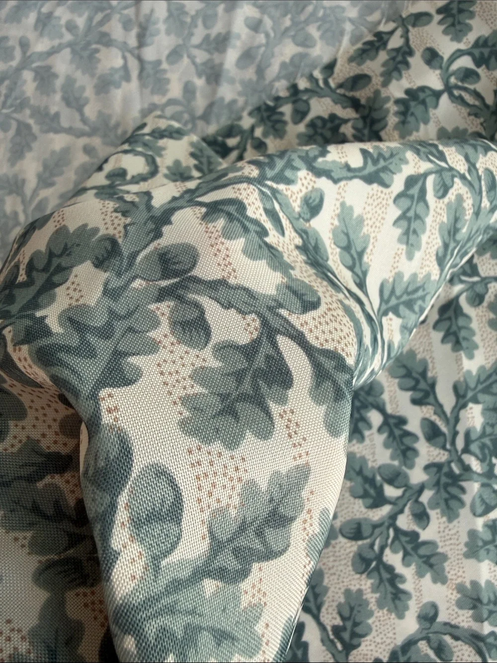 Vintage Lightweight Lining Fabric Oak Acorn Print 2+ Yds x 56